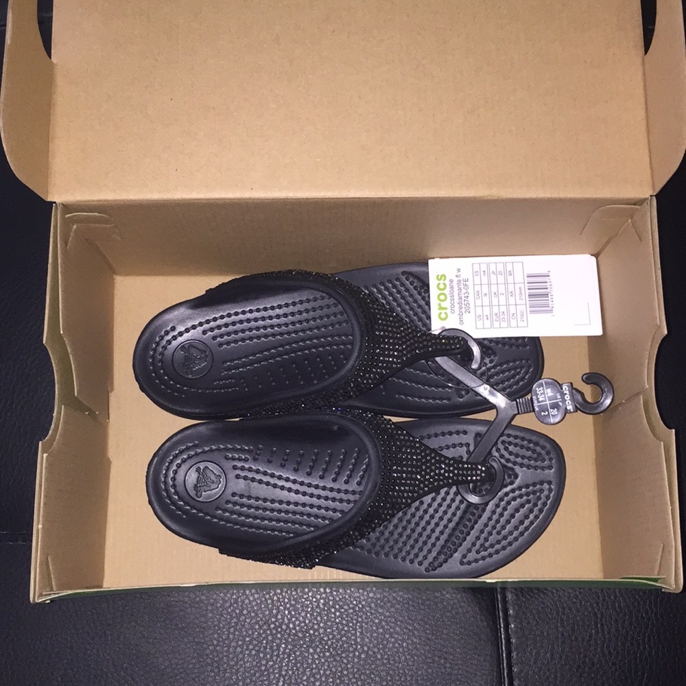 Women’s Crocs US Size 4